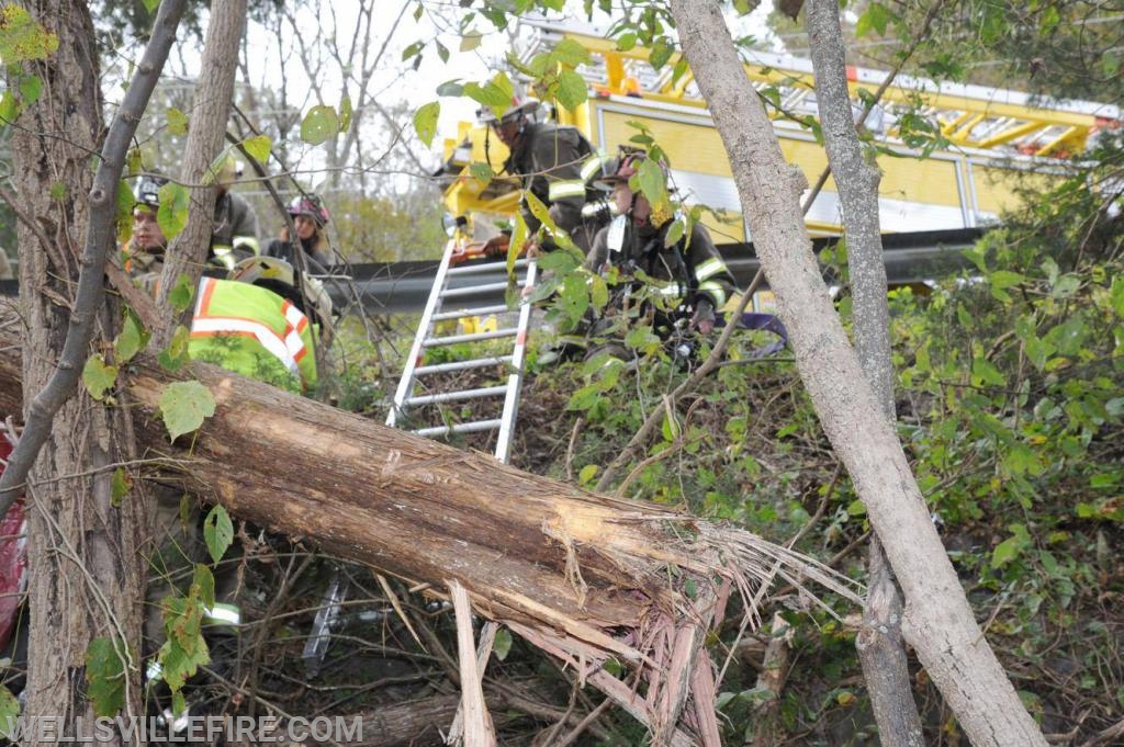 10/26/18 - MVA with entrapment on Alpine Road. Photos by Curt Werner